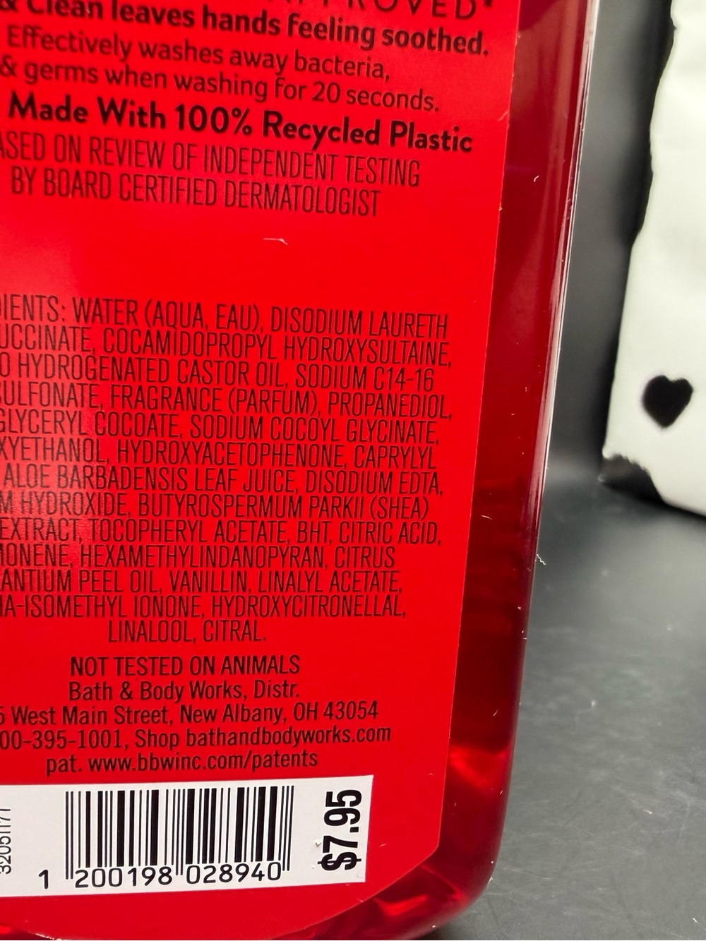 Bath & Body Works Vampire Blood Foaming Hand Soap - Red - Picture 3 of 9
